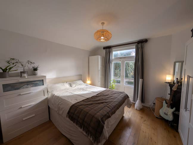 Spacious Highgate Flat Main Photo