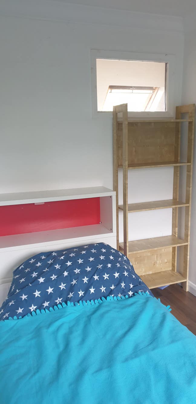 Bright Clean Single Room  Main Photo