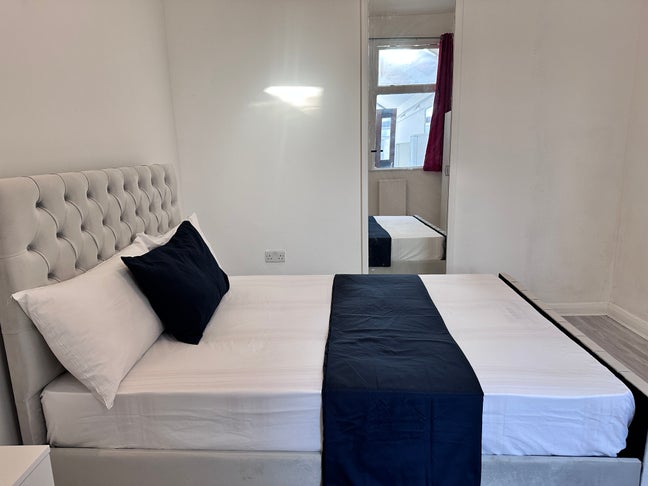 Single Room-NW2-Criclewood Main Photo