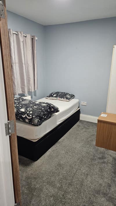 Single bedroom, fully furnished. Main Photo
