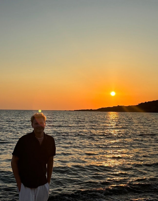 Looking for a room to rent  Main Photo