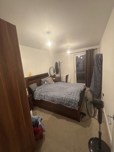 Double room available in 2-Bed flat Main Photo