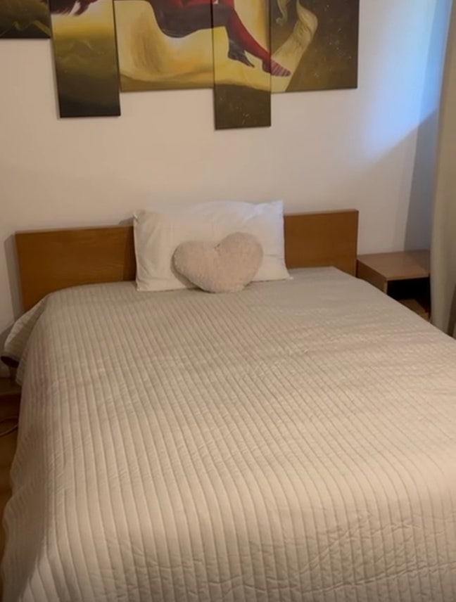 Double bed room available  Main Photo