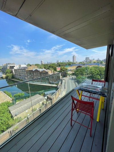 Ensuite room in Mile End/ move in  Dec-Jan Main Photo