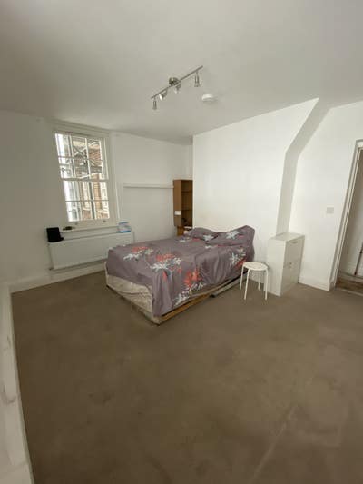 Double room with balcony- Latimer Road station  Main Photo