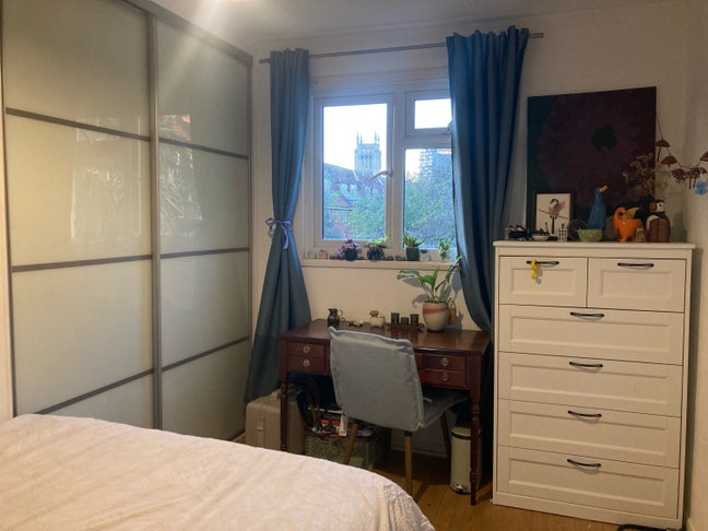 Mid Dec-mid Feb sublet for a double bedroom  Main Photo