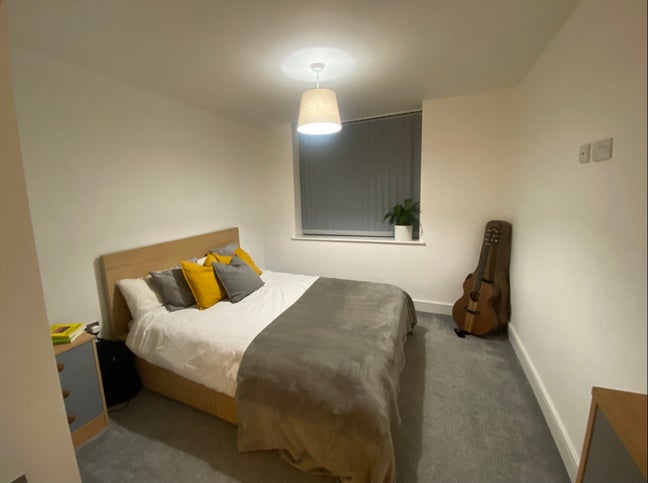 Flat share in Cheadle  Main Photo