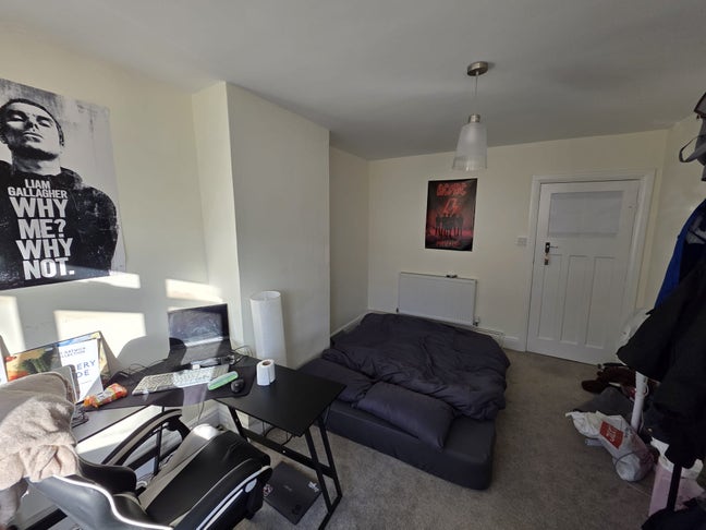 Large Double Room located in Seven Dials, BN1 Main Photo