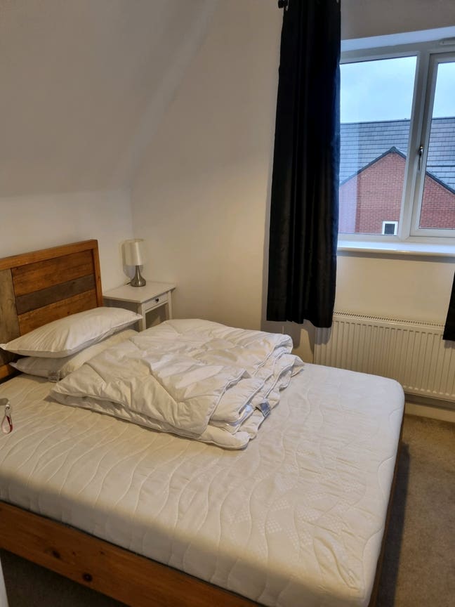 2 rooms available for rent  Main Photo