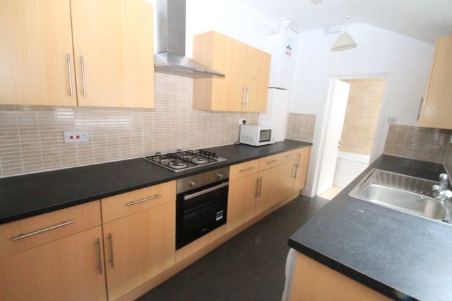 Allison Street – 4-Bedroom West End Gem! Main Photo