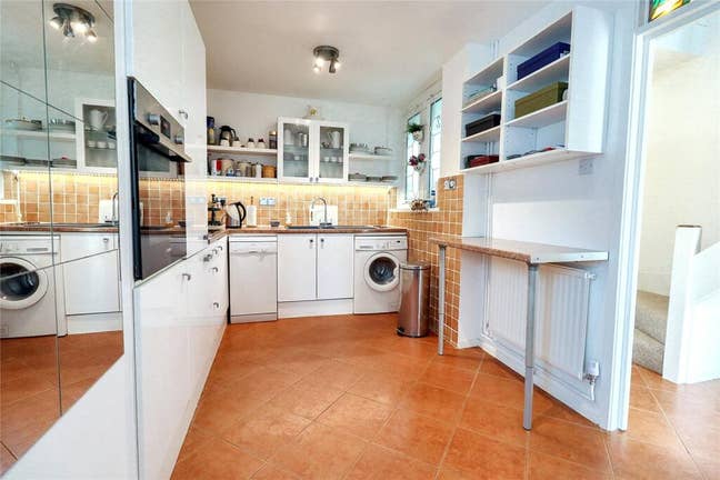 Great Double Bedroom in Central Bath Main Photo