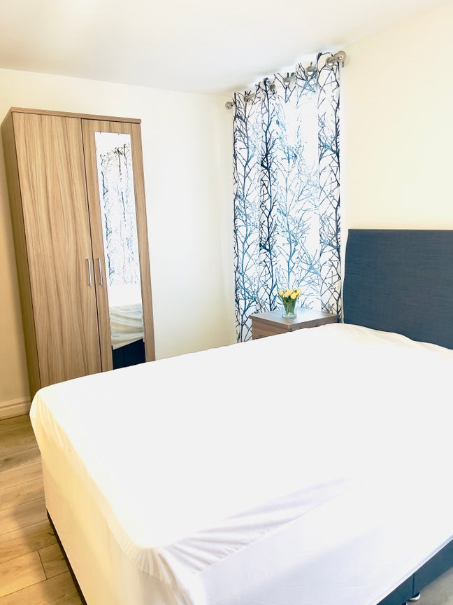 4 bedroom,1 lounge and 5 bathrooms house for rent Main Photo