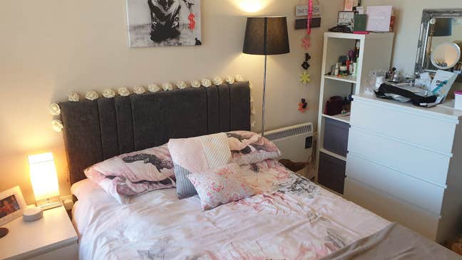 Double, South MCR, Bills Inc, avail 23rd Dec Main Photo