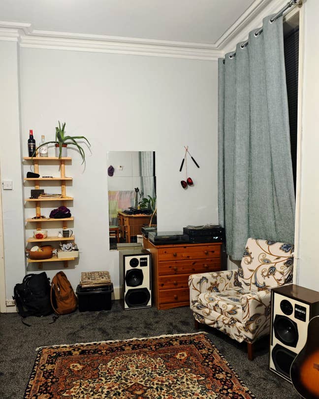 Big Room for short term let in great location Main Photo