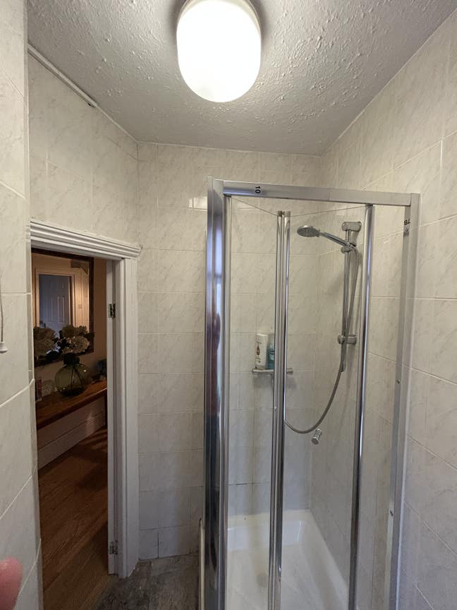 Double room in shared flat Main Photo