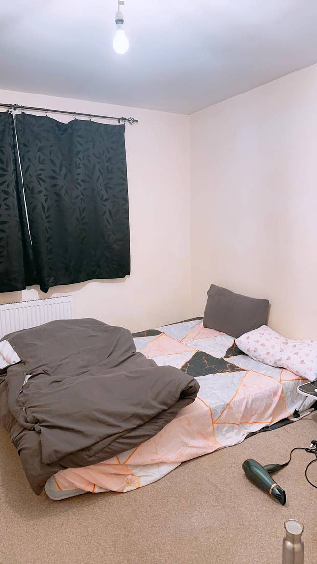 Single Bed Room Available for Rent Main Photo