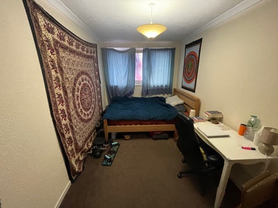 Large Double Room in Pin Green Stevenage Main Photo