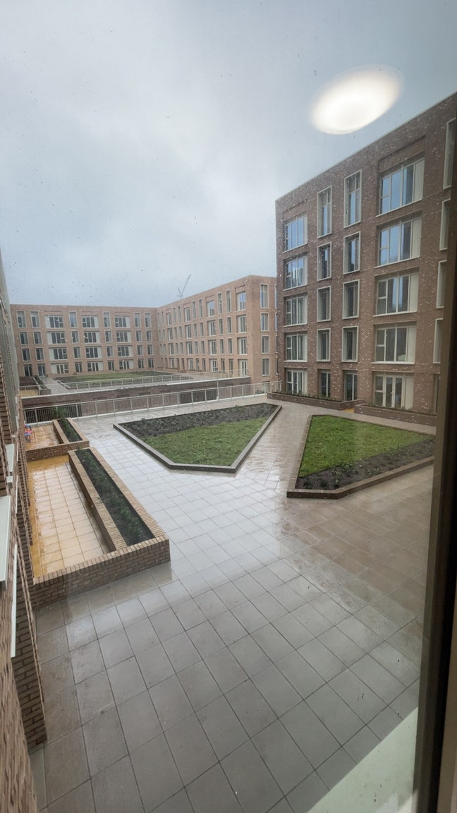 Double ensuite bathroom In a two bed flat  Main Photo