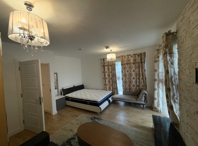 Double rooms in luxurious Flat in Bawley Court E16 Main Photo