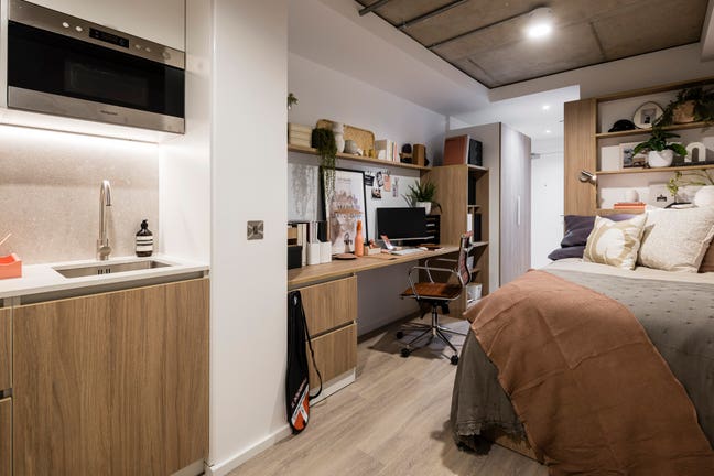 An Amazing Studio Flat in Wembley- with Gym Main Photo