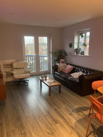 Room in furnished 3-bed flat available in Hulme  Main Photo