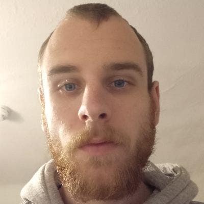 Looking for place in Ashford  Main Photo