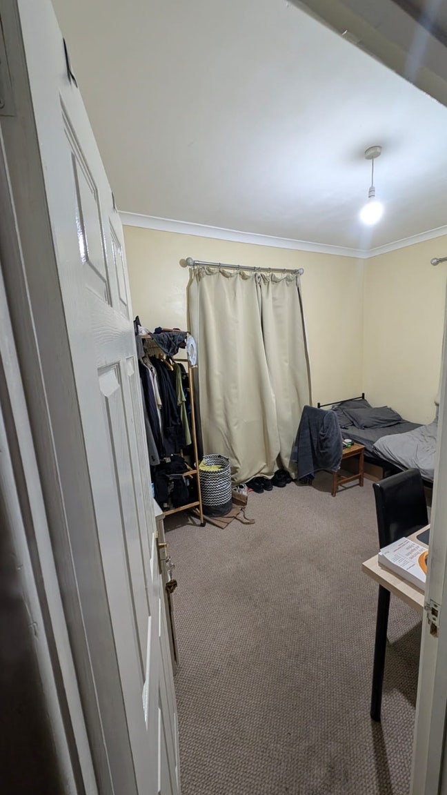 Single room for rent  Main Photo