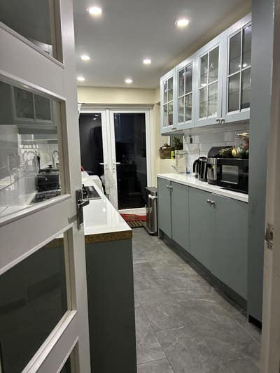 A beautiful ground floor room- single occupant Main Photo