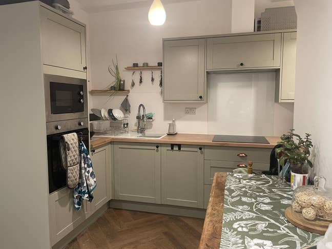 Large double rm 10 mins from Blackhorse Rd stn Main Photo