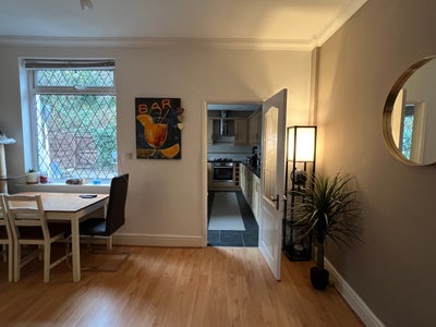 Bright Spacious Double Room  All Bills Included Main Photo