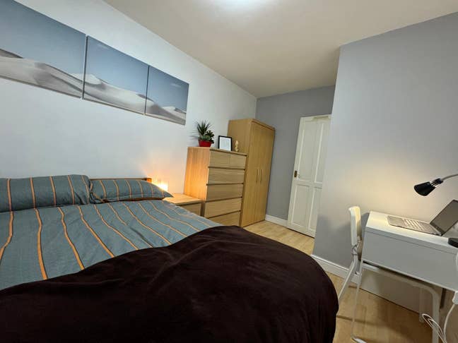 Medium Double in Prime Location Main Photo