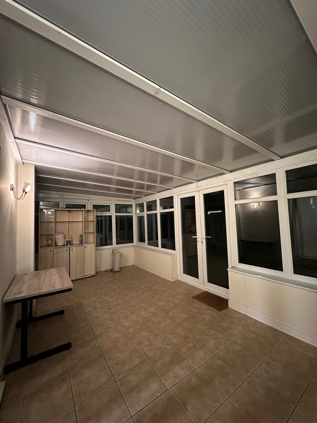 Spacious 3 Bed House With Conservatory - Beckton Main Photo