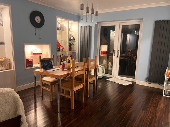 One Single Bedroom Looking for Rent Main Photo