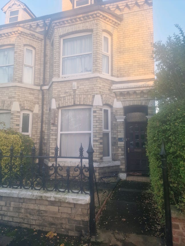 Room in shared house available Main Photo