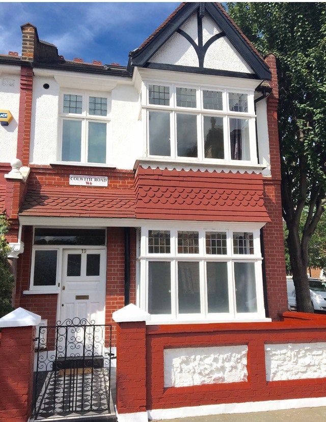  large en-suites, in 2 bed 2 bath flat Hsmith tube Main Photo