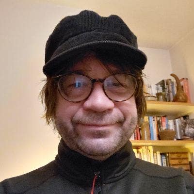 Professional Male seeks a double room Main Photo