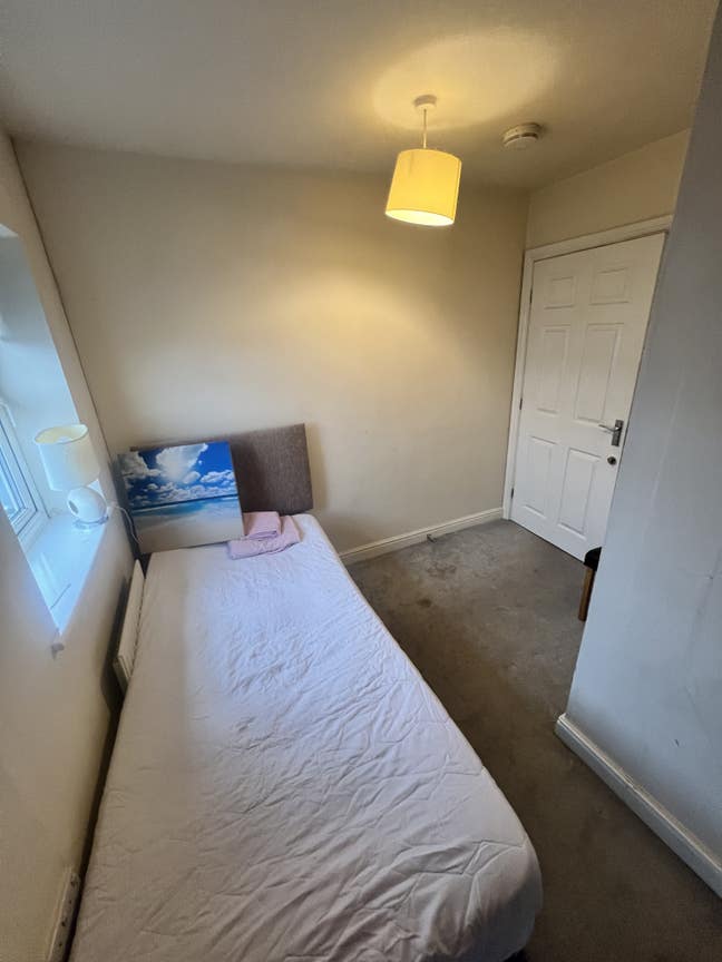 This is a 4 room house, 3 occupied already and 1 s Main Photo