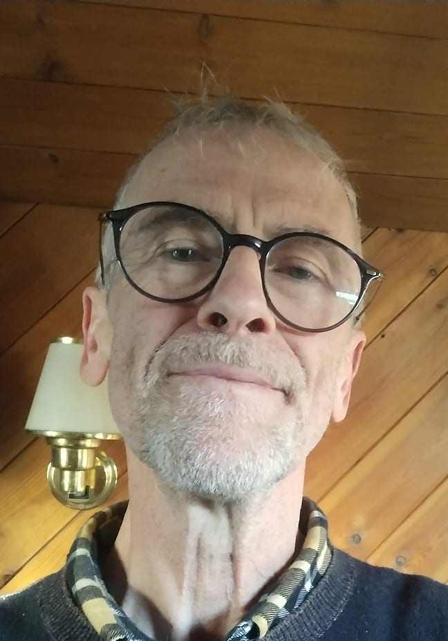 Looking for flat/bedsit or a room in shared house. Main Photo