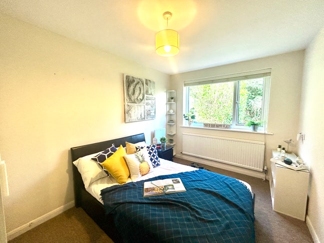 👀🏡Looking to Move Asap - Available Now! 👀🏡 Main Photo