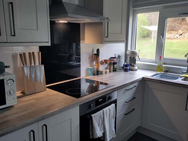 Room Available in 2-Bedroom Flat – Female Tenant  Main Photo