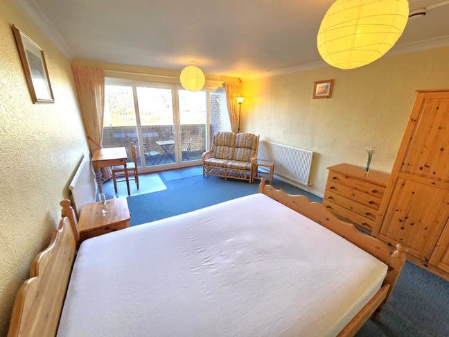 Beautiful Double Room with Balcony - close to CMK Main Photo