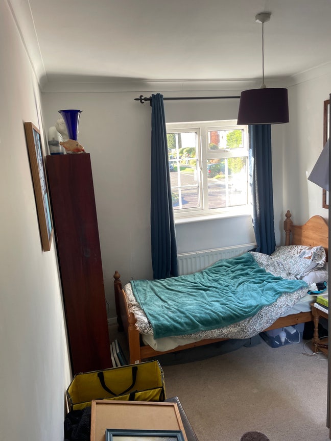 Double/Single room near the centre of Woking Main Photo