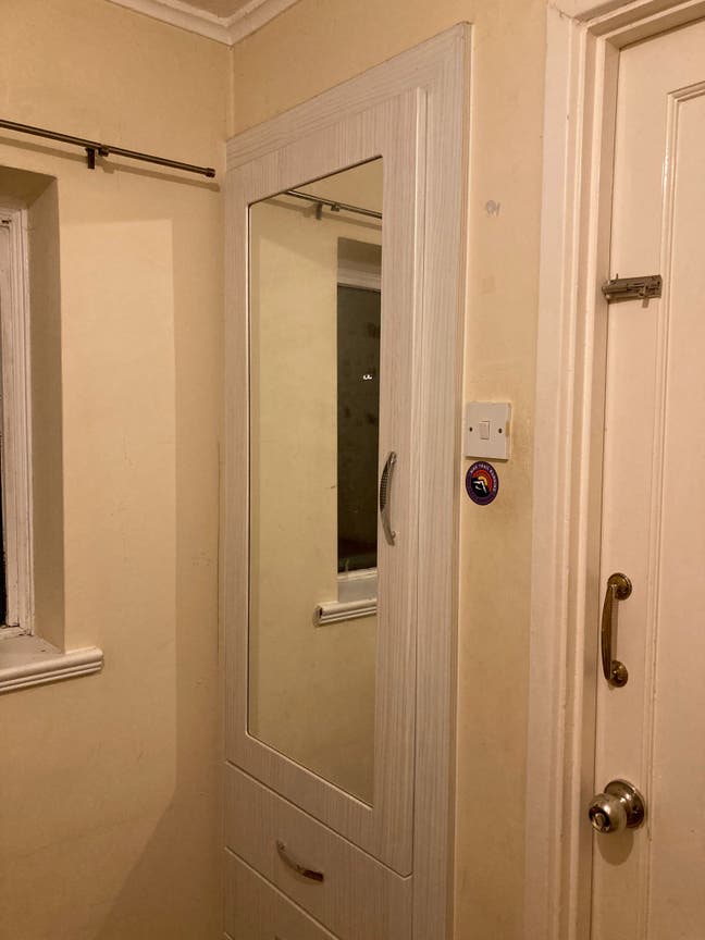 Single room for long term or short term rent Main Photo