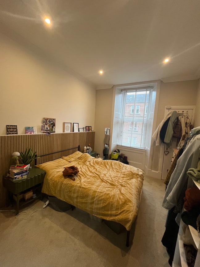 Double room in a two bed flat in Shawlands Main Photo