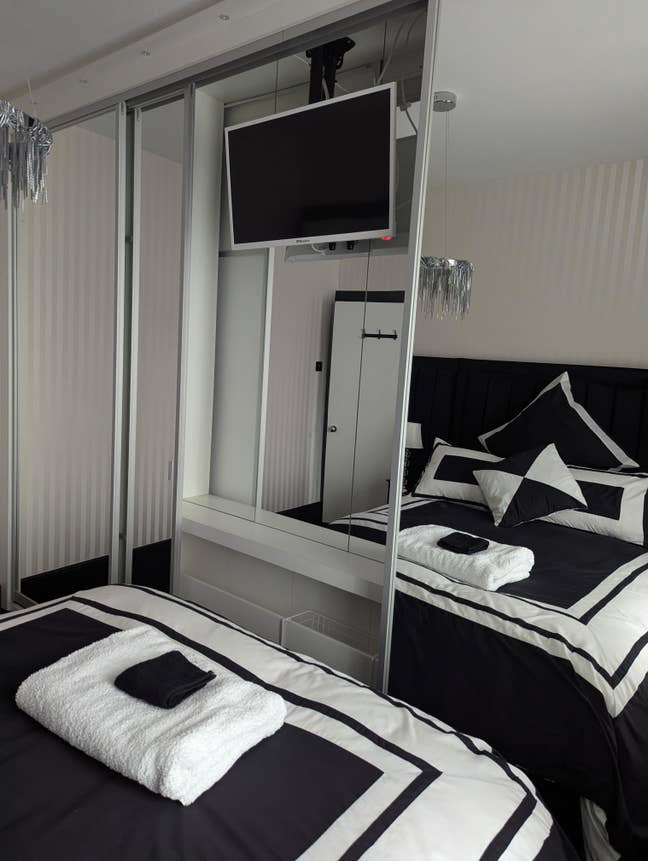 Victorian, comfortable, city centre home Main Photo