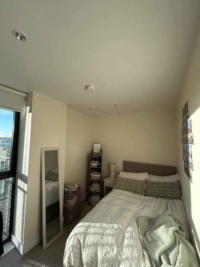 Short let with option to extend in bright, cosy ro Main Photo