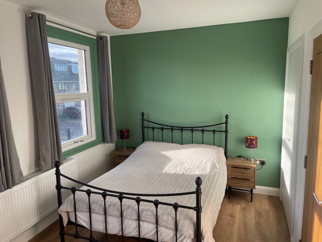 2 double rooms available in Central Croydon  Main Photo