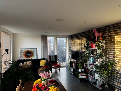 Double Room in Modern 3-Bed Flat in Hackney Wick  Main Photo