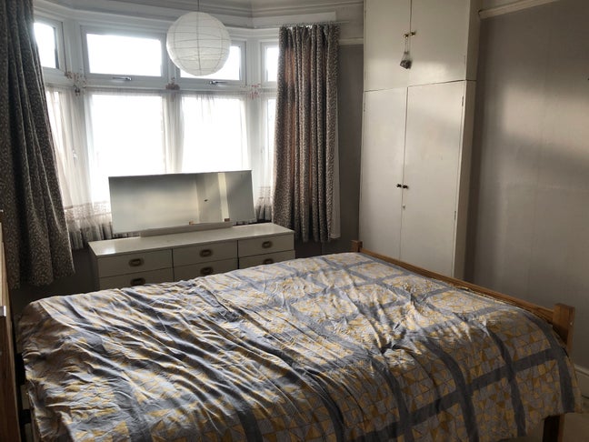 Spacious room in lovely house w. garden- veg/vegan Main Photo