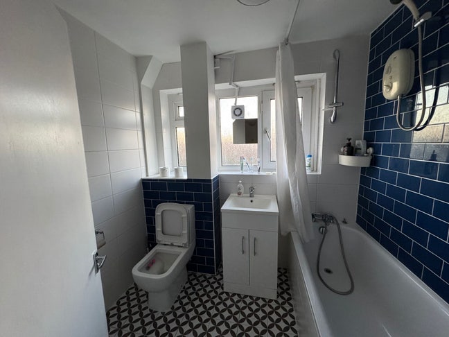 Double room available  Main Photo